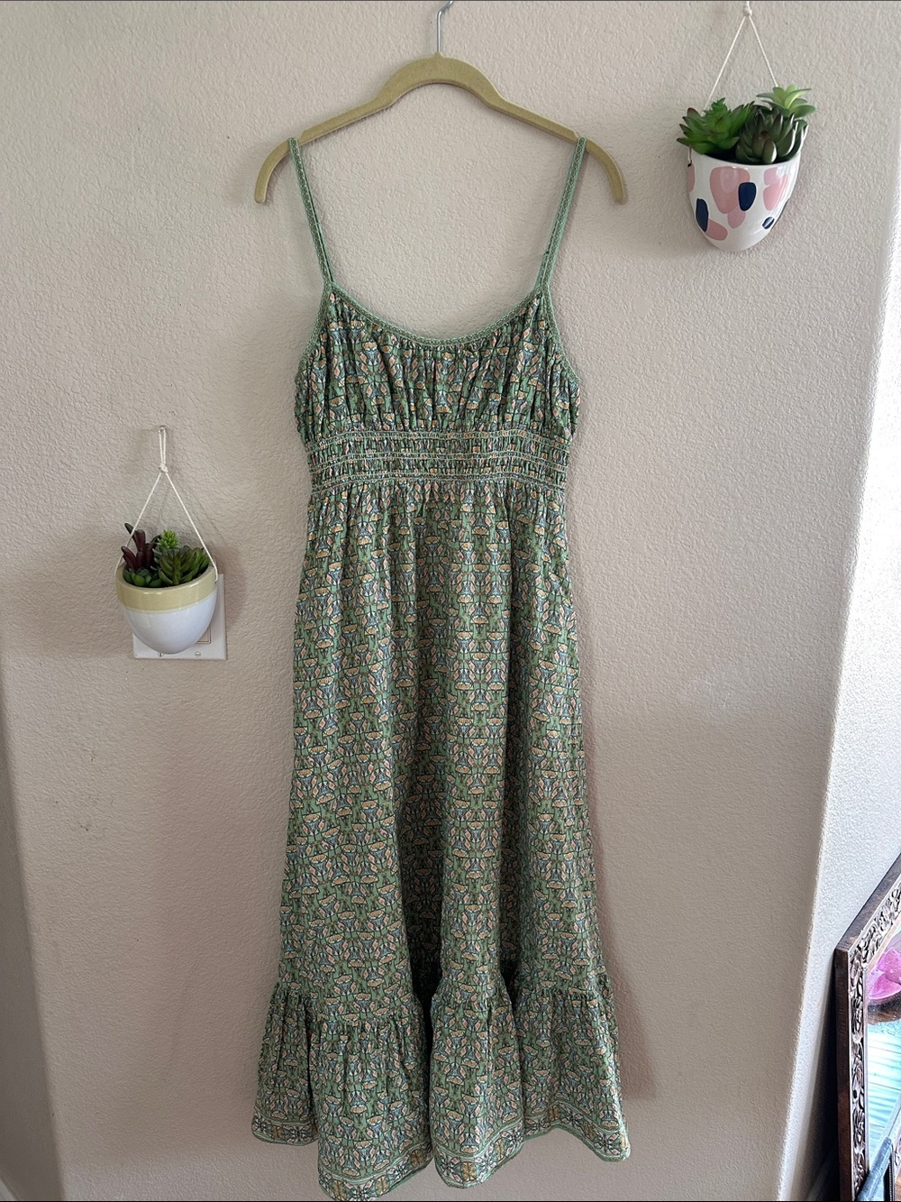Max Studio London Floral Paisley Green Smocked Tier Maxi Dress Medium